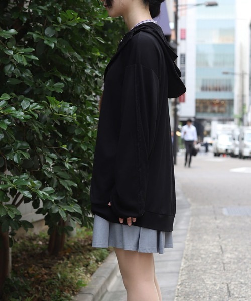 axes femme（アクシーズファム）の「ＵＶカットジップパーカー（パーカー・レディース・ホワイト/ピンク/ブラック・FREE）」の5枚目の写真