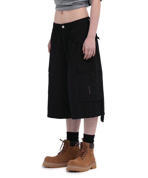 CIAOPANIC（チャオパニック）の「【DEFGARMENTS/デフガーメンツ】BERMUDA CARGO PANTS（その他パンツ・レディース・カーキ/ブラック・LARGE/X-SMALL/SMALL/MEDIUM）」の2枚目の写真