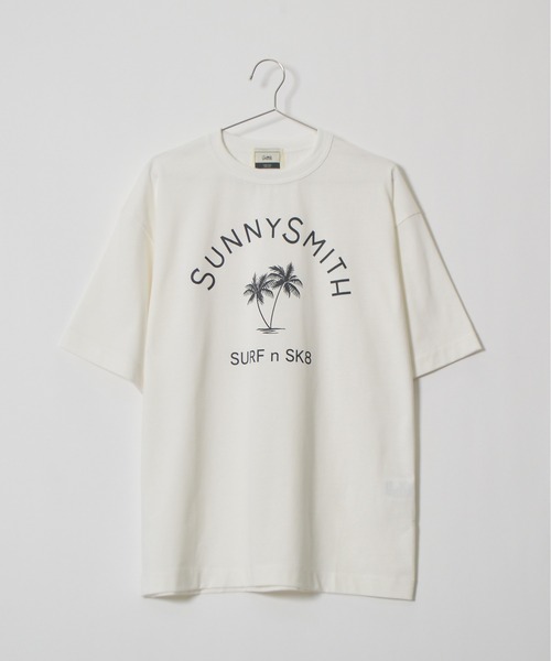 Sunny Smith(サニースミス)の「ヤシの木アーチロゴプリントTシャツ(Tシャツ/カットソー・メンズ・スミクロ/ホワイト・LARGE/MEDIUM)」の17枚目の写真