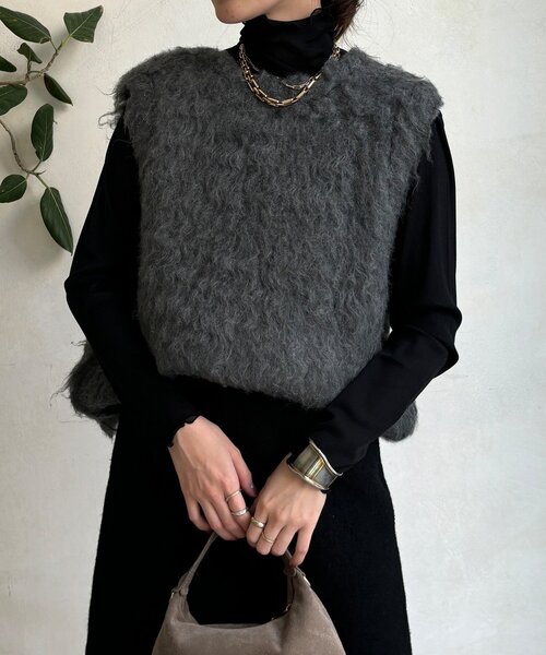 DouDou(ドゥドゥ)の「【REI企画カラーあり】【前後2WAY】シャギーニットベスト(ニット/セーター・レディース・ベージュ/ライトベージュ/チャコールグレー/ピンク・FREE)」の8枚目の写真