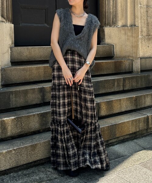 DouDou(ドゥドゥ)の「【REI企画カラーあり】【前後2WAY】シャギーニットベスト(ニット/セーター・レディース・ベージュ/ライトベージュ/チャコールグレー/ピンク・FREE)」の14枚目の写真