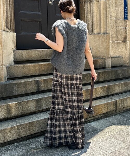 DouDou(ドゥドゥ)の「【REI企画カラーあり】【前後2WAY】シャギーニットベスト(ニット/セーター・レディース・ベージュ/ライトベージュ/チャコールグレー/ピンク・FREE)」の15枚目の写真