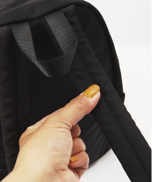 Legato Largo(レガートラルゴ)の「Legato Largo シルキー撥水ミニリュック LI-V0084(バックパック/リュック・レディース・グリーン/ベージュ/グレー・FREE)」の11枚目の写真