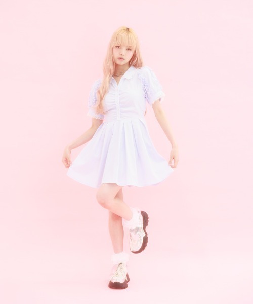 FickleBebe(フィクルベベ)の「ラッフルレースシャツワンピース(ワンピース・レディース・サックスブルー・1/0)」の8枚目の写真