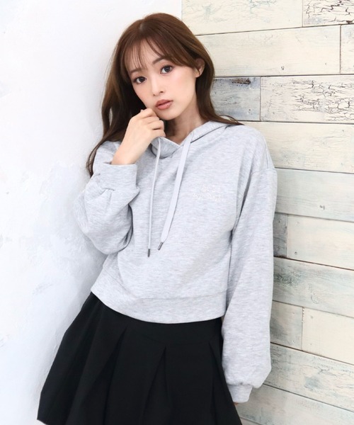 CECIL McBEE(セシルマクビー)の「ラインストーンロゴパーカー(パーカー・レディース・グレー/ブラック/アイボリー・LARGE/MEDIUM)」の4枚目の写真
