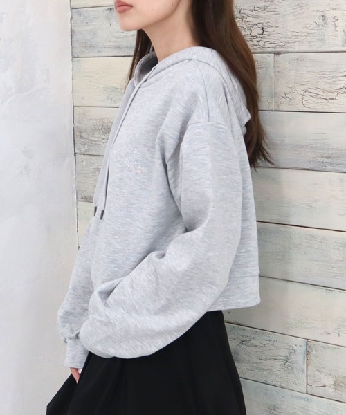 CECIL McBEE(セシルマクビー)の「ラインストーンロゴパーカー(パーカー・レディース・グレー/ブラック/アイボリー・LARGE/MEDIUM)」の6枚目の写真