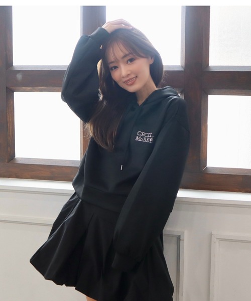 CECIL McBEE(セシルマクビー)の「ラインストーンロゴパーカー(パーカー・レディース・グレー/ブラック/アイボリー・LARGE/MEDIUM)」の13枚目の写真