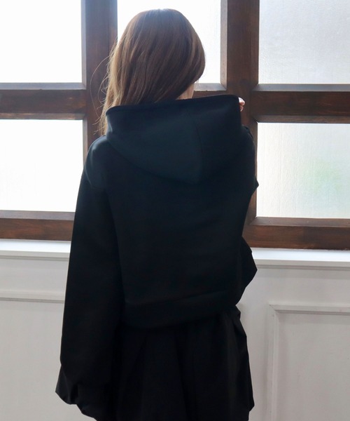 CECIL McBEE(セシルマクビー)の「ラインストーンロゴパーカー(パーカー・レディース・グレー/ブラック/アイボリー・LARGE/MEDIUM)」の15枚目の写真