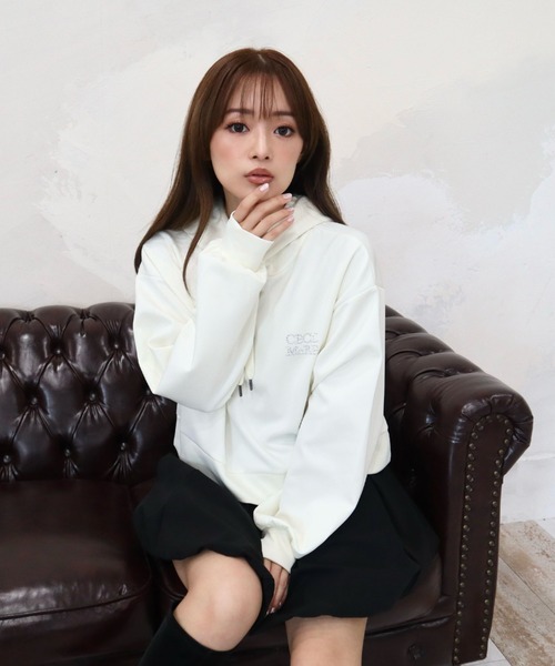 CECIL McBEE(セシルマクビー)の「ラインストーンロゴパーカー(パーカー・レディース・グレー/ブラック/アイボリー・LARGE/MEDIUM)」の17枚目の写真