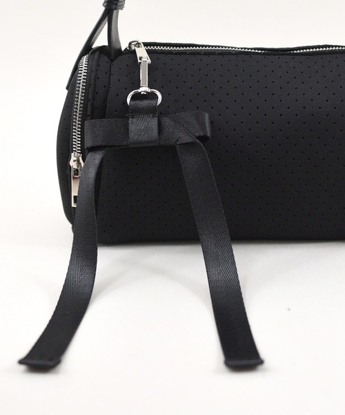 U（ユー）の「Moelleux モワルー ダブルポケットショルダーバッグ（ショルダーバッグ・レディース・ブラック/ピンク/グレー/シルバー・FREE）」の15枚目の写真