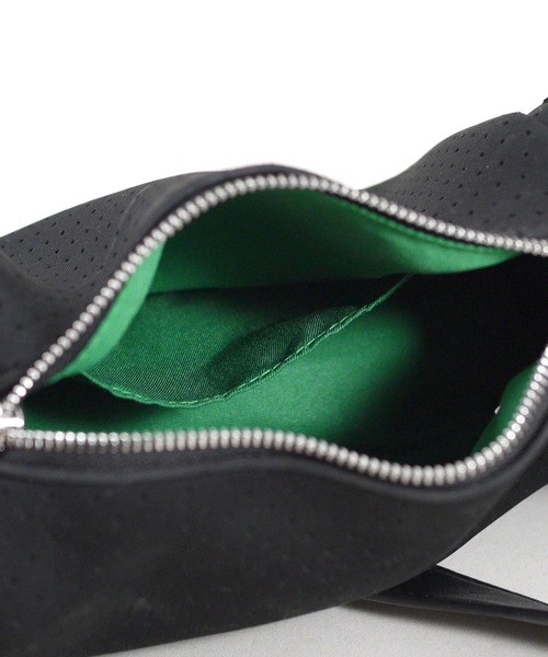 U（ユー）の「Moelleux モワルー ダブルポケットショルダーバッグ（ショルダーバッグ・レディース・ブラック/ピンク/グレー/シルバー・FREE）」の19枚目の写真