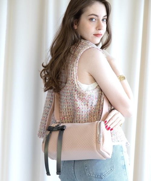 U（ユー）の「Moelleux モワルー ダブルポケットショルダーバッグ（ショルダーバッグ・レディース・ブラック/ピンク/グレー/シルバー・FREE）」の5枚目の写真