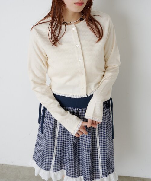 w closet（ダブルクローゼット）の「ハートボタンリブカーデ（Tシャツ/カットソー・レディース・オフホワイト/ブラック/グレー/ブルー/ピンク・FREE）」の6枚目の写真