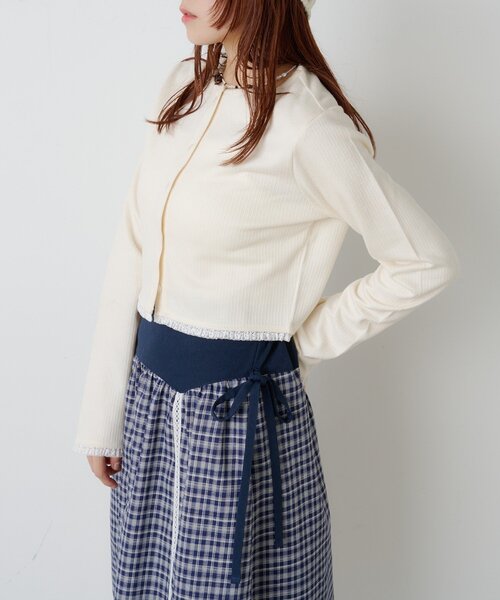 w closet（ダブルクローゼット）の「ハートボタンリブカーデ（Tシャツ/カットソー・レディース・オフホワイト/ブラック/グレー/ブルー/ピンク・FREE）」の7枚目の写真