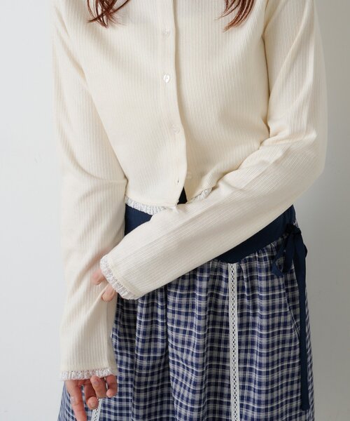 w closet（ダブルクローゼット）の「ハートボタンリブカーデ（Tシャツ/カットソー・レディース・オフホワイト/ブラック/グレー/ブルー/ピンク・FREE）」の12枚目の写真