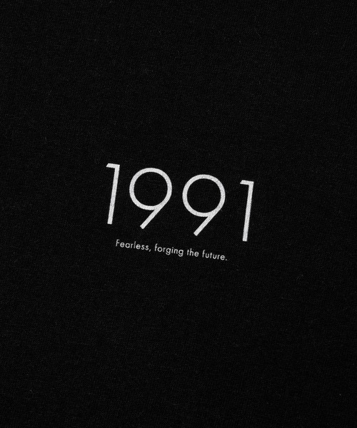 DESIGNERS(デザイナーズ)の「Era Tee -1991 Forging the future-(Tシャツ/カットソー・メンズ・ブラック・XL/L/M/S)」の2枚目の写真