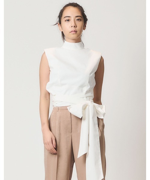 mikomori(ミコモリ)の「WAIST RIBBON BLOUSE(シャツ/ブラウス・レディース・ブラック/ホワイト・MEDIUM)」の14枚目の写真