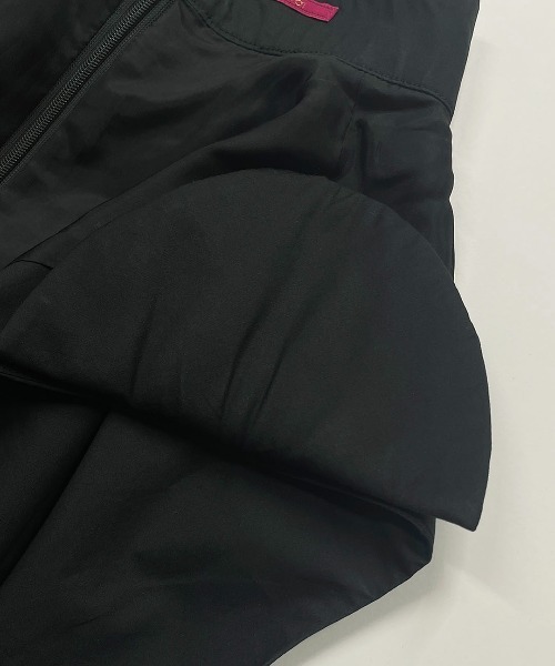 mikomori(ミコモリ)の「WAIST RIBBON BLOUSE(シャツ/ブラウス・レディース・ブラック/ホワイト・MEDIUM)」の21枚目の写真