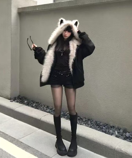 ViViDAY（ビビデー）の「ふわふわ猫耳フード付きルーズジップブルゾン（ブルゾン・レディース・ブラック系その他・M）」の8枚目の写真