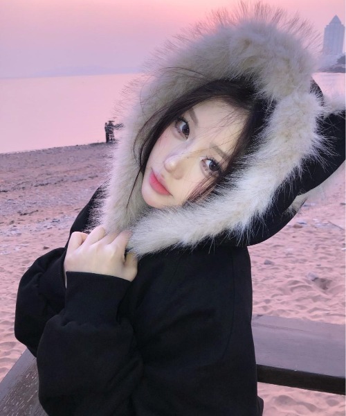 ViViDAY（ビビデー）の「ふわふわ猫耳フード付きルーズジップブルゾン（ブルゾン・レディース・ブラック系その他・M）」の10枚目の写真