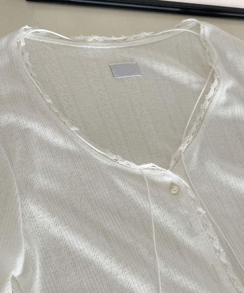 Chiina（チーナ）の「Chiina /ガーリーシアーカーディガン（カーディガン/ボレロ・レディース・オフホワイト/ブラック・FREE）」の6枚目の写真