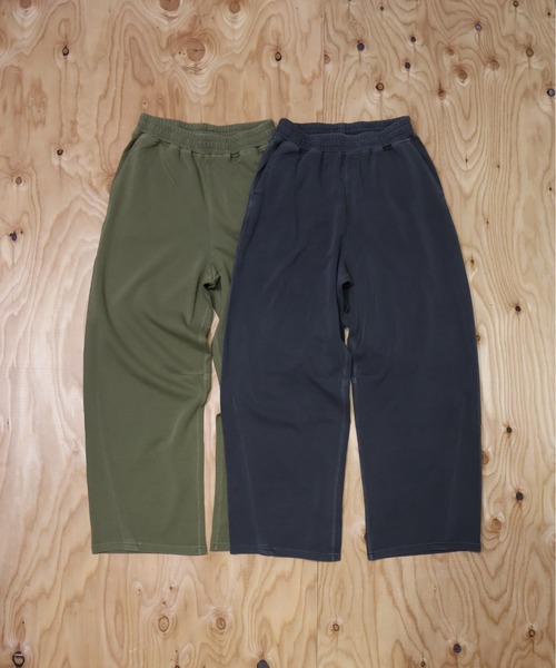 many men many mind(メニーメンメニーマインド)の「MANYMENMANYMINDS / ピグメントポンチ/カーブパンツ(スウェットパンツ・メンズ・カーキ/ブラック・LARGE/MEDIUM/X-LARGE)」の3枚目の写真