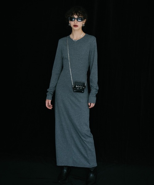 HANNE（アン）の「ロングスリーブバックカットデザインワンピース（ワンピース・レディース・グレー/ブラック/ネイビー・S/M）」の5枚目の写真