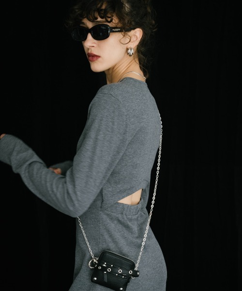 HANNE（アン）の「ロングスリーブバックカットデザインワンピース（ワンピース・レディース・グレー/ブラック/ネイビー・S/M）」の8枚目の写真