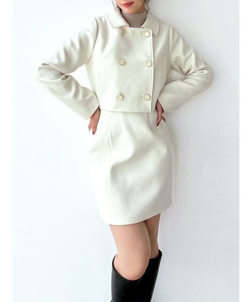 RESEXXY（リゼクシー）の「ダブルブレストショートコート【セットアップ着用可能】（その他アウター・レディース・グレー/チャコールグレー/ホワイト・FREE）」の2枚目の写真