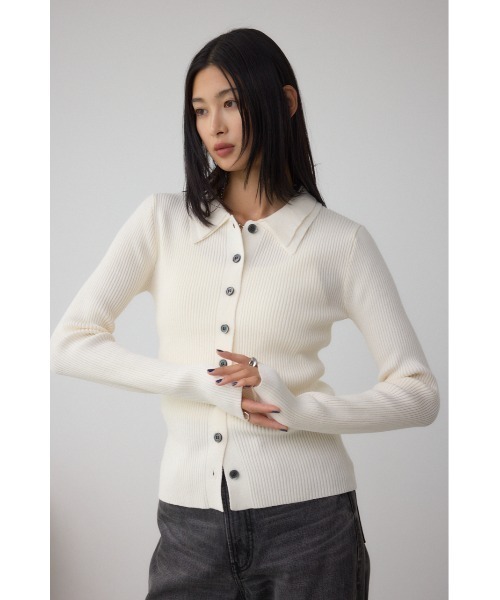 AZUL by moussy(アズールバイマウジー)の「ダブルカラーフロント釦ニットトップス(ニット/セーター・レディース・アイボリー/ブラック/ライトイエロー/ブラウン・FREE)」の7枚目の写真