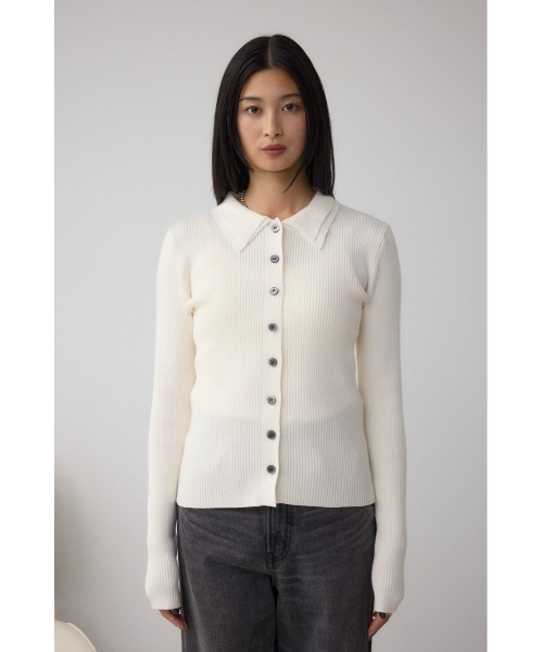 AZUL by moussy(アズールバイマウジー)の「ダブルカラーフロント釦ニットトップス(ニット/セーター・レディース・アイボリー/ブラック/ライトイエロー/ブラウン・FREE)」の9枚目の写真