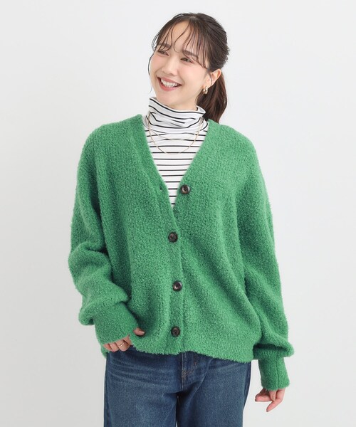 SHOO・LA・RUE（シューラルー）の「【S-LL】思わず触れたくなる ふわふわ Vネックニットカーディガン（カーディガン/ボレロ・レディース・ピンク系/グリーン/チャコールグレー/ライトベージュ・04/03/02/01）」の18枚目の写真