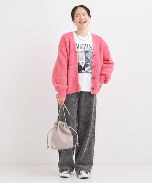 SHOO・LA・RUE（シューラルー）の「【S-LL】思わず触れたくなる ふわふわ Vネックニットカーディガン（カーディガン/ボレロ・レディース・ピンク系/グリーン/チャコールグレー/ライトベージュ・04/03/02/01）」の12枚目の写真