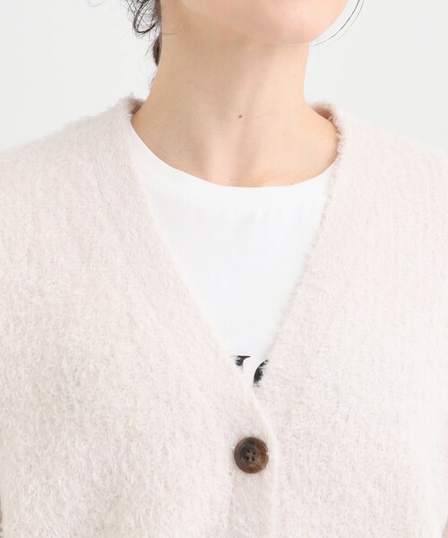 SHOO・LA・RUE（シューラルー）の「【S-LL】思わず触れたくなる ふわふわ Vネックニットカーディガン（カーディガン/ボレロ・レディース・ピンク系/グリーン/チャコールグレー/ライトベージュ・04/03/02/01）」の7枚目の写真