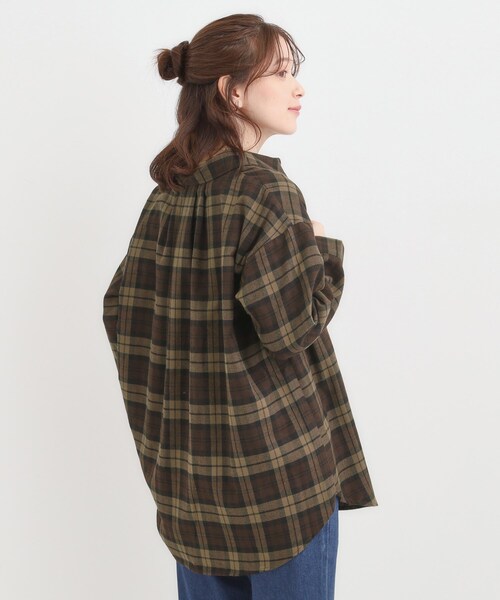 SHOO・LA・RUE(シューラルー)の「【S-LL】柔らかさが癖になる 起毛コットン オーバーサイズシャツ(シャツ/ブラウス・レディース・ワイン系3/ブラウン系2/ブラック系1・04/03/02/01)」の5枚目の写真