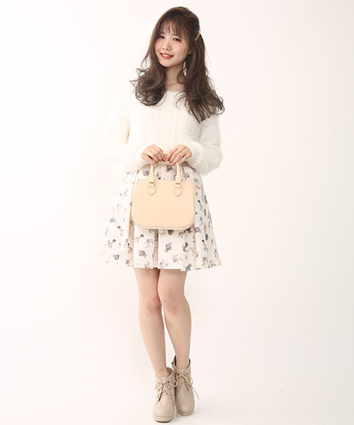 one after another NICE CLAUP（ワンアフターアナザーナイスクラップ）の「【ナイスクラップ】フェザーケーブルニット（ニット/セーター・レディース・グレー/アイボリー/ピンク/ブラック・FREE）」の6枚目の写真