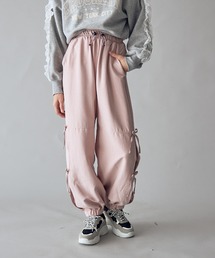 BISKEE（ビスキー）の「サイドリボン サテンカーゴパンツ（カーゴパンツ）」