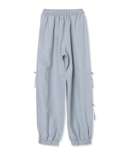 BISKEE（ビスキー）の「サイドリボン サテンカーゴパンツ（カーゴパンツ・キッズ・サックスブルー/ブラック/オフホワイト/ピンク・130cm/140cm/150cm/160cm）」の11枚目の写真