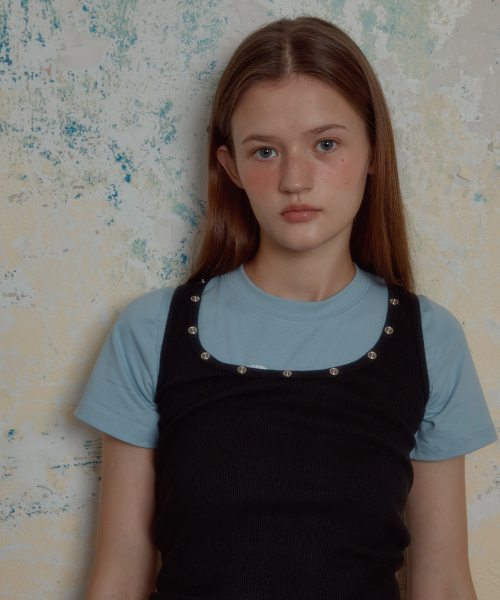 LETERIE(レテリー)の「ROUND STUD SLEEVELESS_BLACK(Tシャツ/カットソー・レディース・ブラック・FREE)」の1枚目の写真