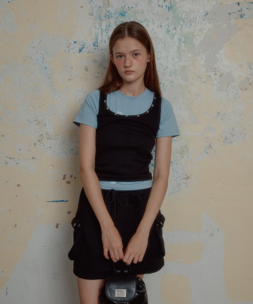 LETERIE(レテリー)の「ROUND STUD SLEEVELESS_BLACK(Tシャツ/カットソー・レディース・ブラック・FREE)」の3枚目の写真