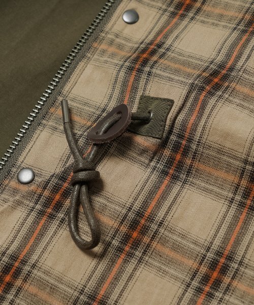 FRIZMWORKS(フリズムワークス)の「ROYAL HUNTING JACKET 003 _ OLIVE(ミリタリージャケット・メンズ・その他・MEDIUM/LARGE/X-LARGE/SMALL)」の2枚目の写真