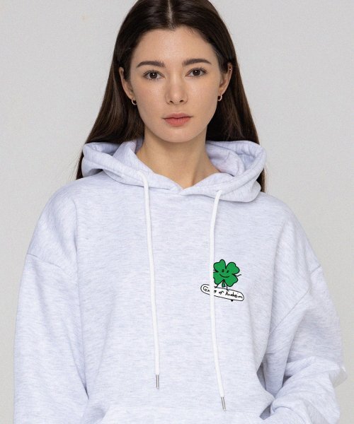 GRAVER（グレーバー）の「[ユニセックス]クローバーボードフードパーカー_メランジホワイト（パーカー・レディース・ホワイト・SMALL/MEDIUM/LARGE/X-LARGE）」の2枚目の写真