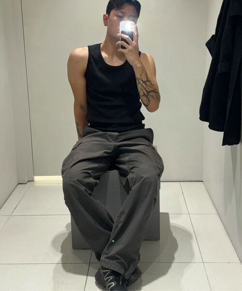 MUSINSA STANDARD（ムシンサスタンダード）の「エッセンシャルタンクトップ [ブラック]（Tシャツ/カットソー・メンズ・その他・XX-LARGE/XXX-LARGE/LARGE/MEDIUM/SMALL/X-LARGE）」の16枚目の写真