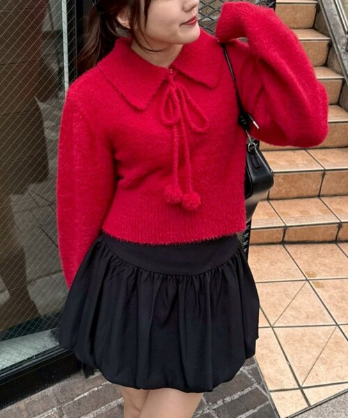 continuer de NICE CLAUP(コンティニューデナイスクラップ)の「【HolidayCollection】フェザーポロニット(ニット/セーター・レディース・ブラック/アイボリー/レッド・FREE)」の12枚目の写真
