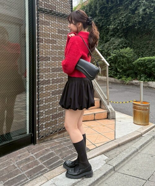 continuer de NICE CLAUP(コンティニューデナイスクラップ)の「【HolidayCollection】フェザーポロニット(ニット/セーター・レディース・ブラック/アイボリー/レッド・FREE)」の14枚目の写真