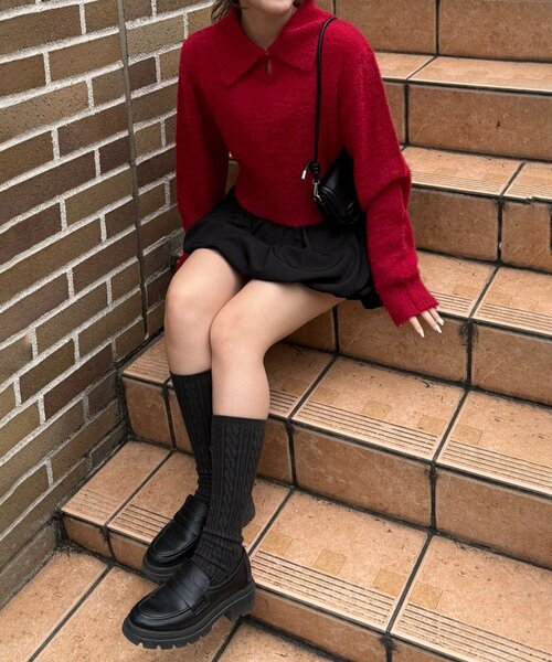 continuer de NICE CLAUP(コンティニューデナイスクラップ)の「【HolidayCollection】フェザーポロニット(ニット/セーター・レディース・ブラック/アイボリー/レッド・FREE)」の15枚目の写真