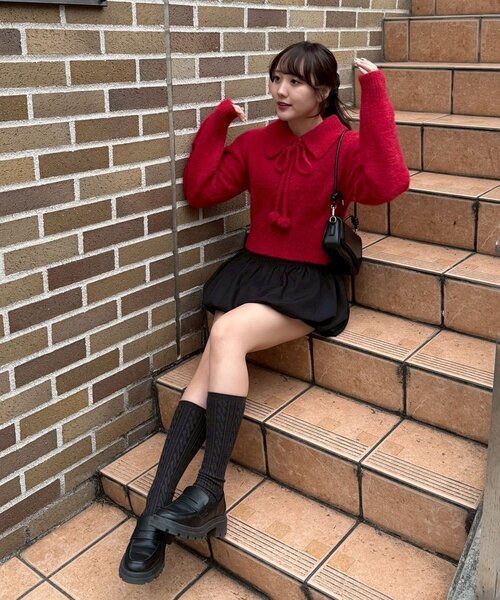 continuer de NICE CLAUP(コンティニューデナイスクラップ)の「【HolidayCollection】フェザーポロニット(ニット/セーター・レディース・ブラック/アイボリー/レッド・FREE)」の16枚目の写真