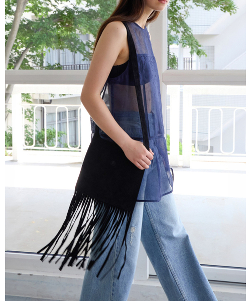 LEVAR(レバー)の「Boho Suede Fringe Bag - Black(ショルダーバッグ・レディース・ブラック・FREE)」の1枚目の写真