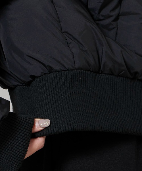 Chick（チック）の「Short-Length Quilted N-2B Jacket / ショート丈 中綿入り N-2B風ジャケット（ダウンジャケット/コート・レディース・ブラック・FREE）」の16枚目の写真