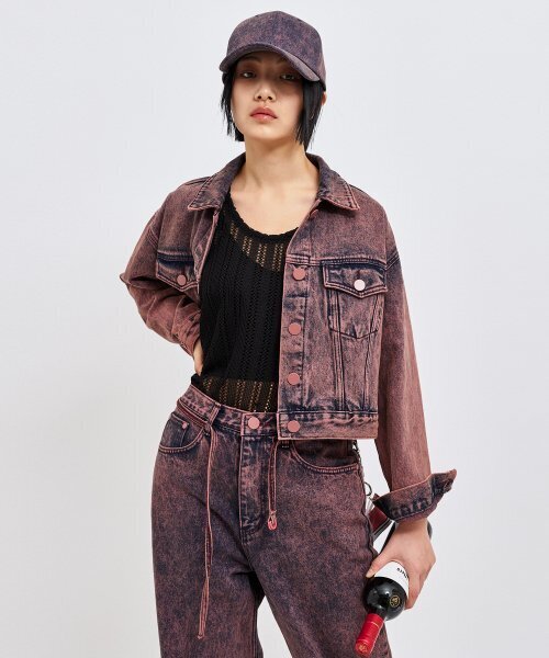 C WEAR BY THE GENIUS（シーウェアバイザジーニアス）の「ワインデニムクロップトラッカージャケット（デニムジャケット・レディース・その他・size1）」の4枚目の写真